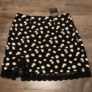 NWT- Forever 21 Skirt